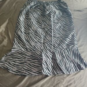Source Unknown Zebra Print Midi Skirt